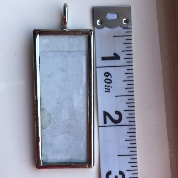 Set of 4 pendants for jewelry making 2 of the Eiffel tower of Paris and 2 crowns - Picture 5 of 14